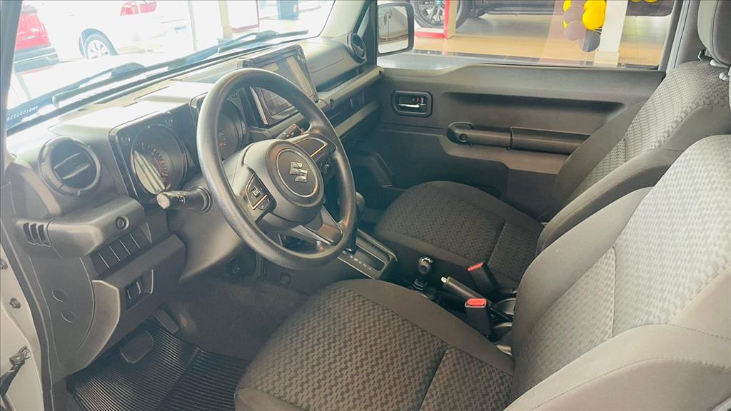 JIMNY 1.5 GASOLINA SIERRA 4YOU 4X4 AUTOMÁTICO9