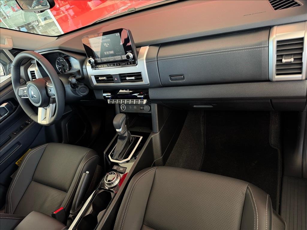 Mitsubishi-TRITON-2.4 BITURBO DIESEL CD HPE-S 4X4 AUTOMÁTICO