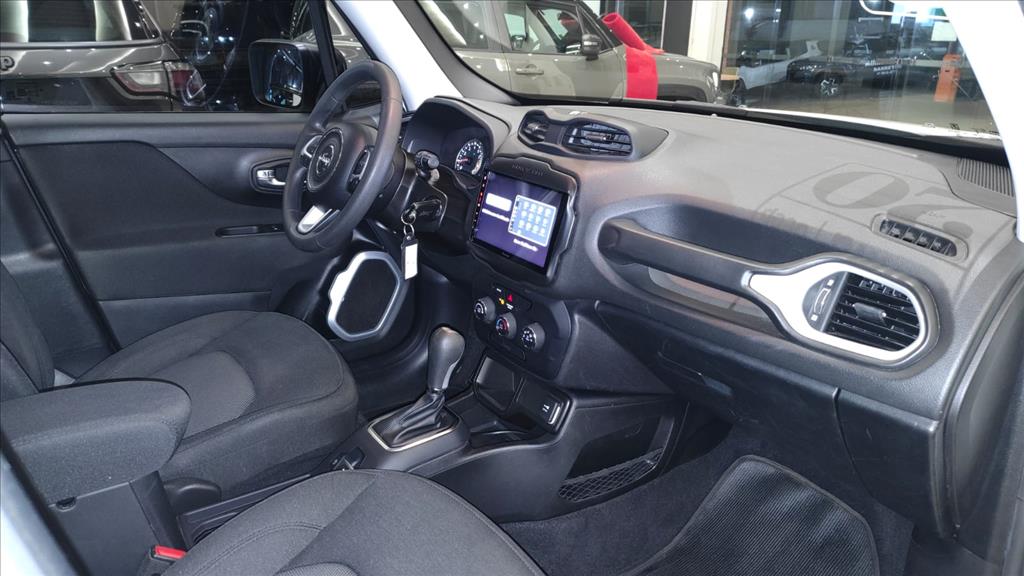 RENEGADE 1.8 16V FLEX 4P AUTOMÁTICO11