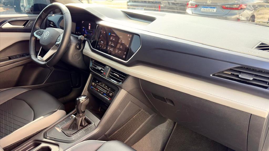 TAOS 1.4 250 TSI TOTAL FLEX COMFORTLINE AUTOMÁTICO10