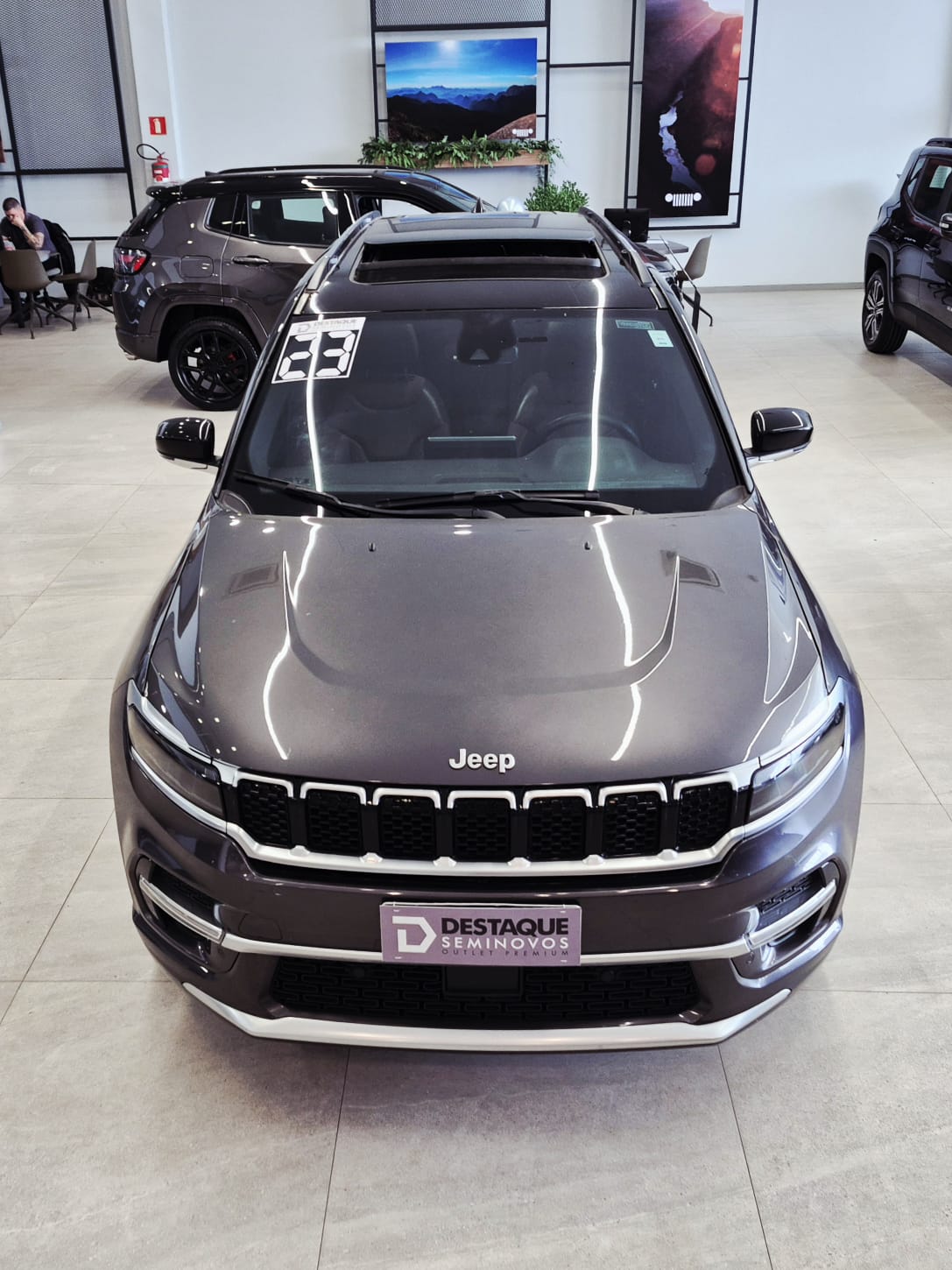 JEEP COMMANDER 2023