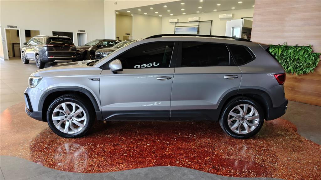 TAOS 1.4 250 TSI TOTAL FLEX COMFORTLINE AUTOMÁTICO10
