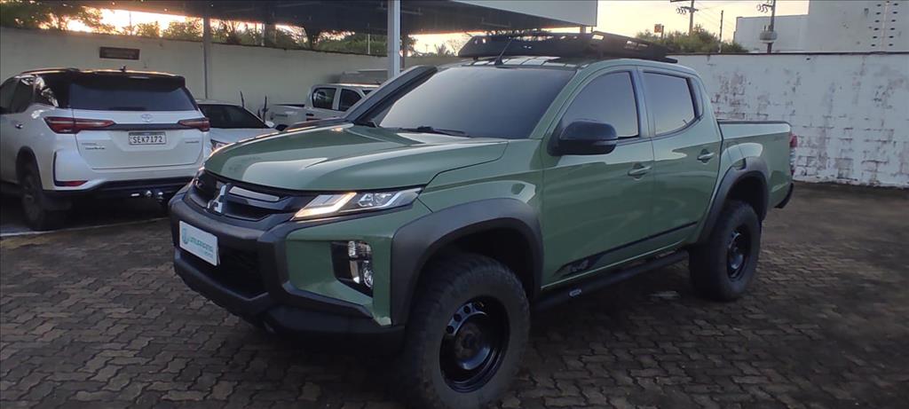 L200 TRITON 2.4 16V TURBO DIESEL SPORT SAVANA CD 4P 4X4 AUTOMÁTICO1