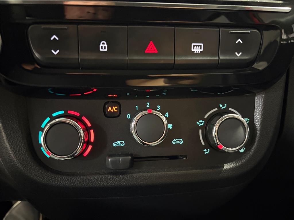 KWID 1.0 12V SCE FLEX INTENSE MANUAL13