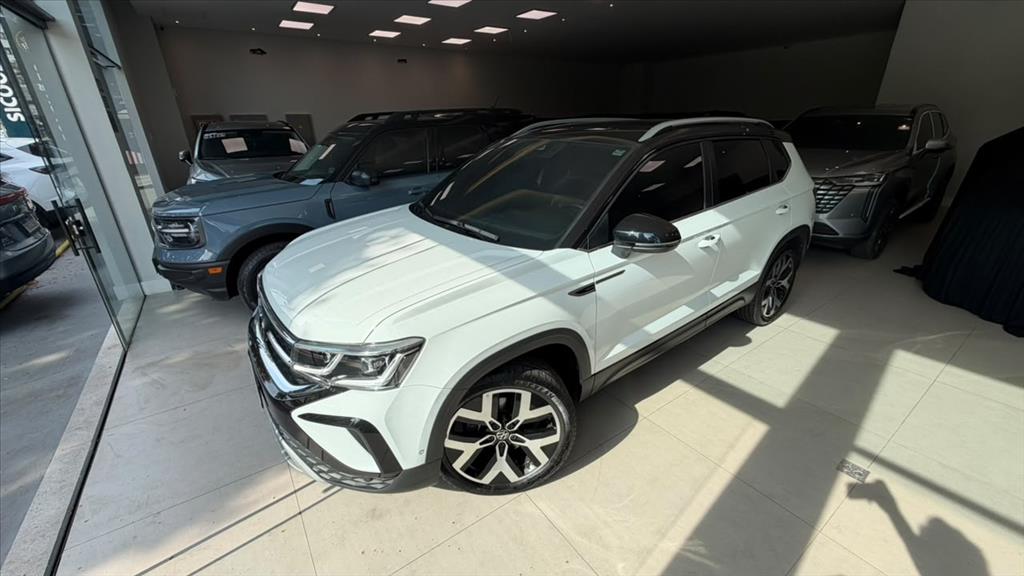 TAOS 1.4 250 TSI TOTAL FLEX HIGHLINE AUTOMÁTICO0