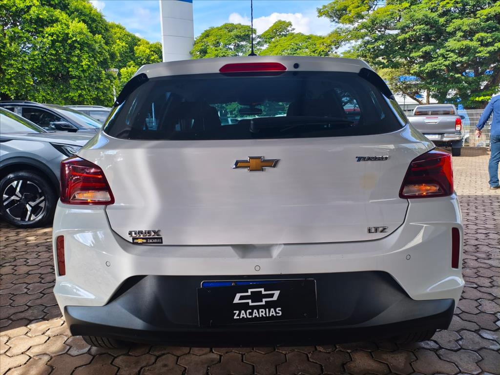 ONIX 1.0 TURBO FLEX LTZ AUTOMÁTICO3