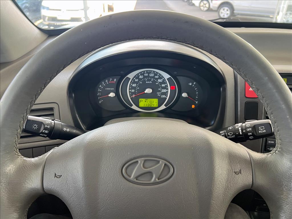 TUCSON 2.0 MPFI GL 16V 142CV 2WD GASOLINA 4P MANUAL9