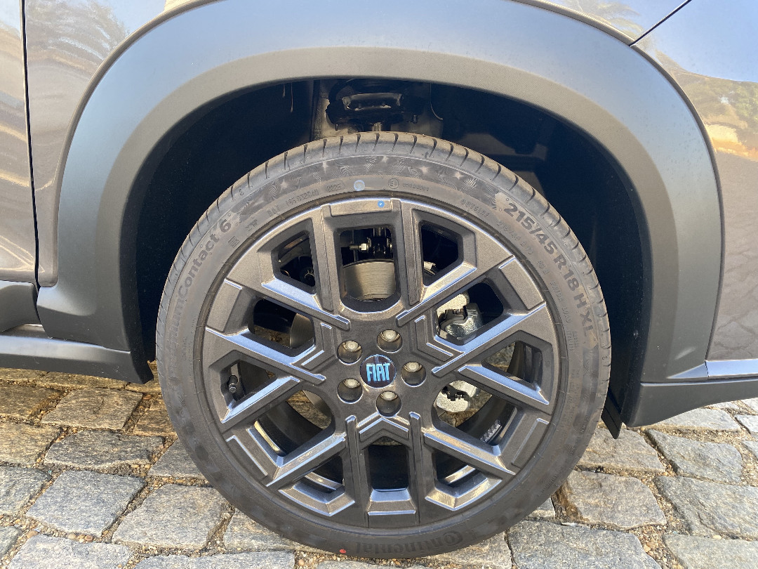 FASTBACK 1.0 TURBO 200 HYBRID IMPETUS CVT FASTBACK 1.0 TURBO 200 HYBRID IMPETUS CVT