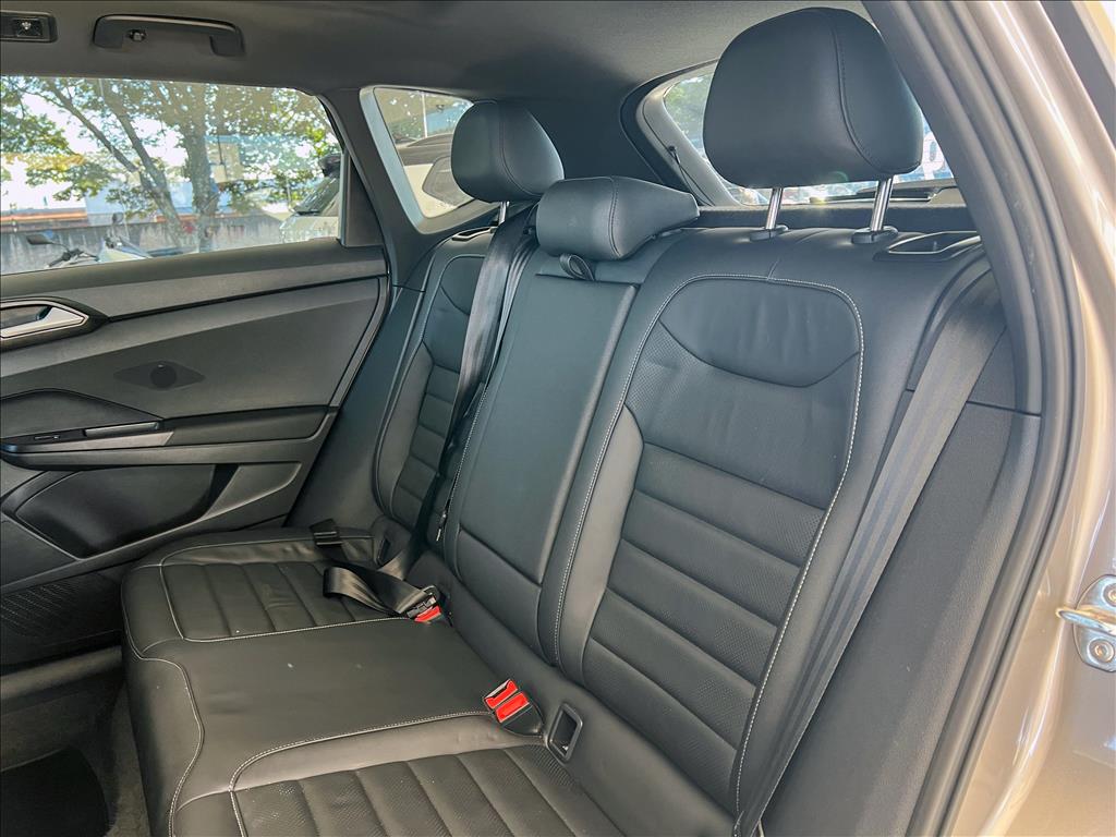 TAOS 1.4 250 TSI TOTAL FLEX HIGHLINE AUTOMÁTICO17