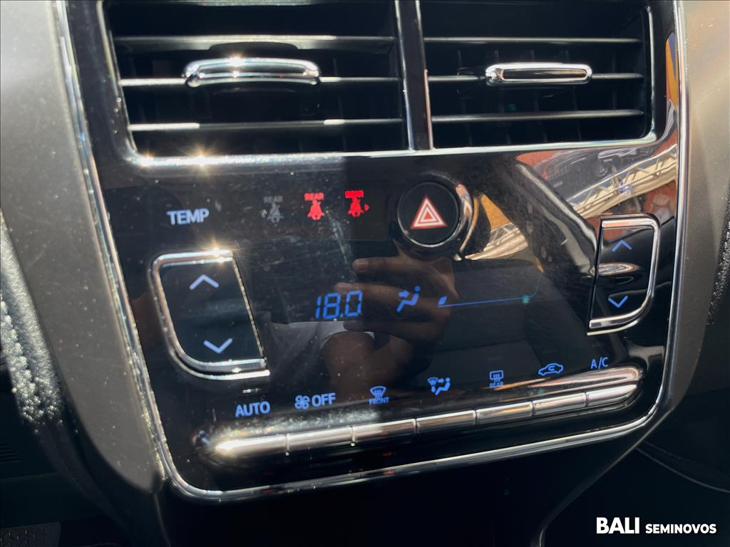 YARIS 1.5 16V FLEX SEDAN XLS CONNECT MULTIDRIVE12