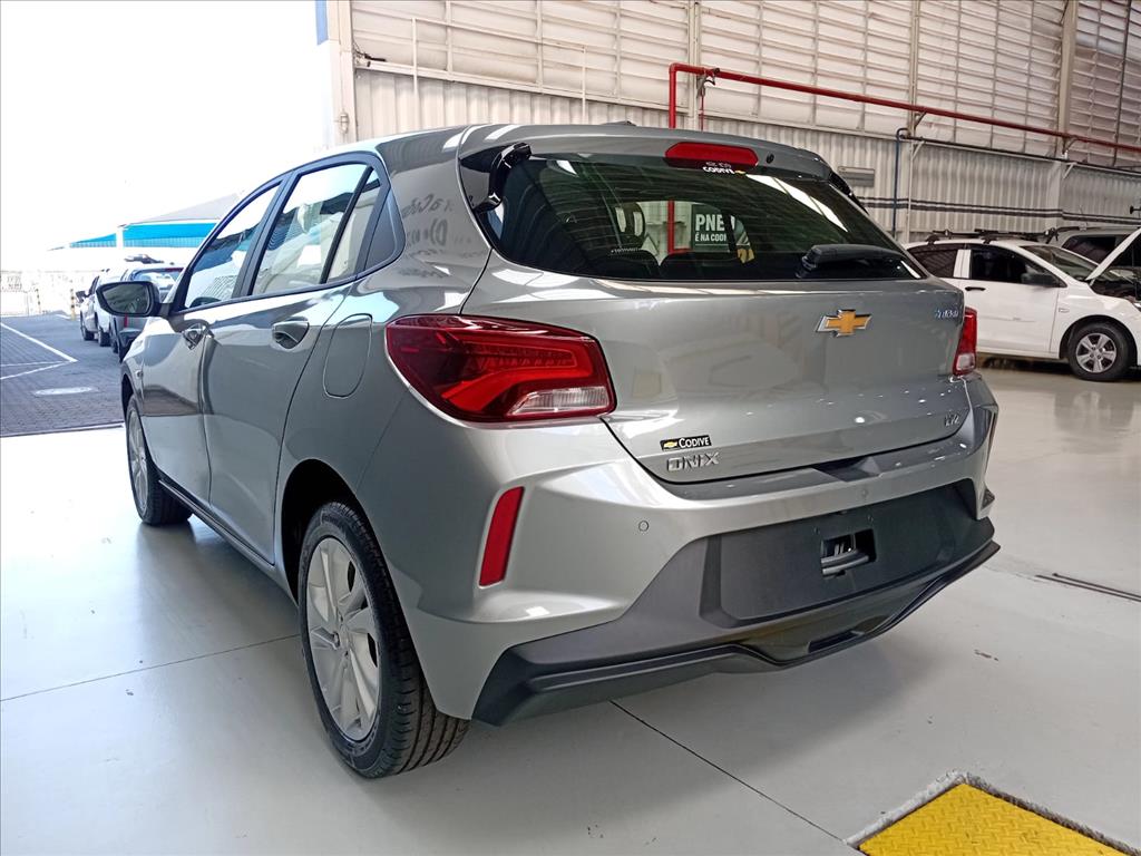 ONIX 1.0 TURBO FLEX LTZ AUTOMÁTICO4