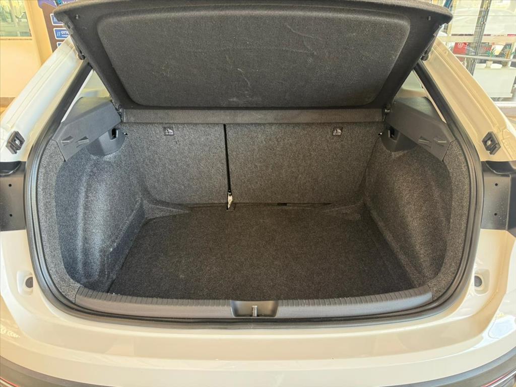 NIVUS 1.0 200 TSI TOTAL FLEX COMFORTLINE AUTOMÁTICO14