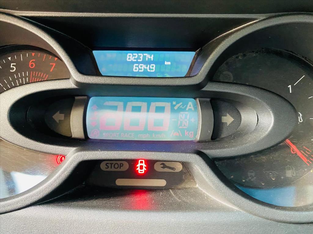 OROCH 1.6 16V SCE FLEX INTENSE MANUAL10