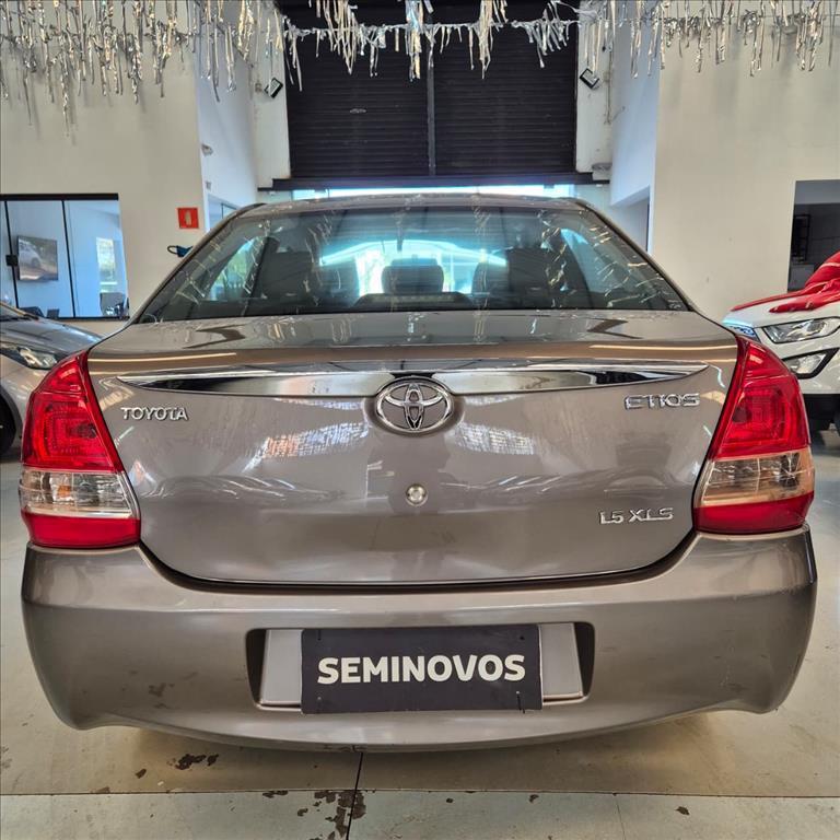 ETIOS 1.5 XLS SEDAN 16V FLEX 4P AUTOMÁTICO4