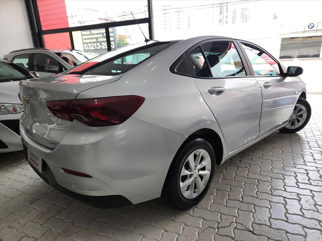 Chevrolet Onix Plus - 1.0 FLEX LT MANUAL