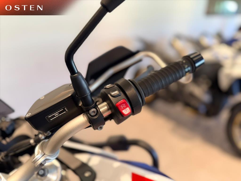 BMW Motorrad-F-900 GS TROPHY