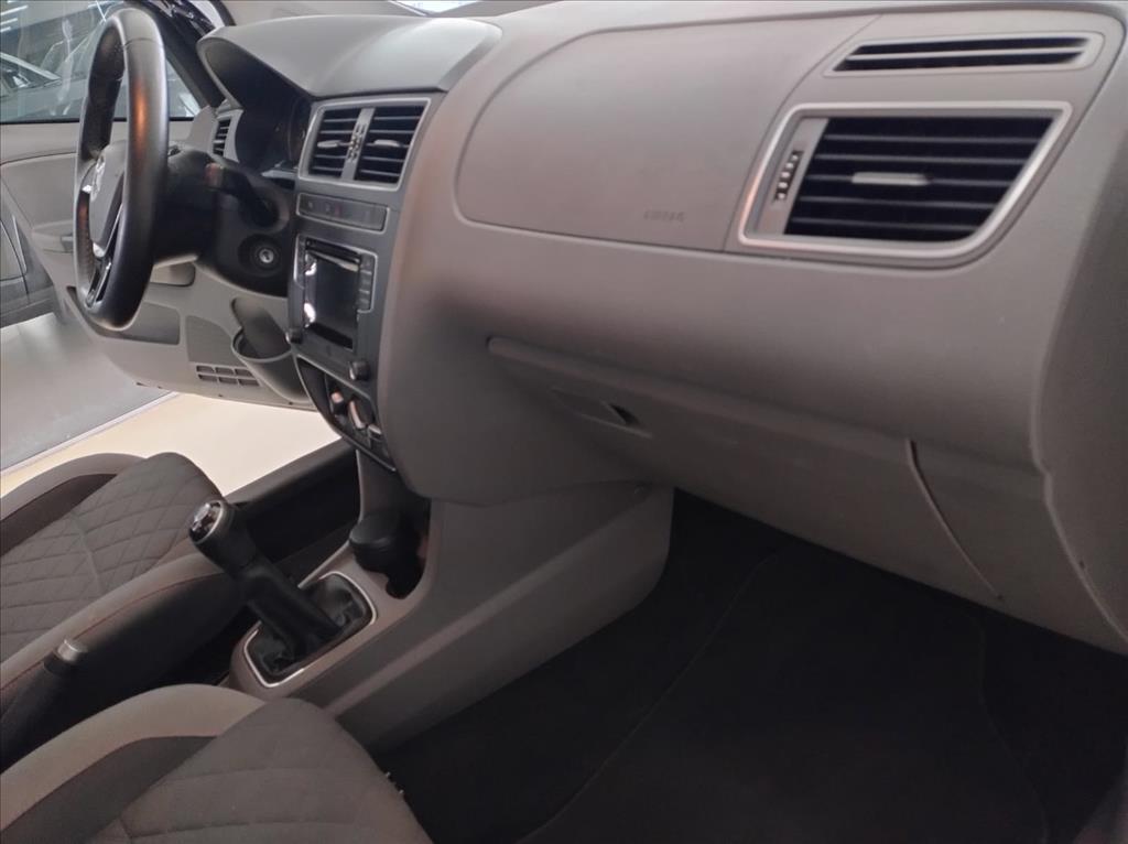 FOX 1.6 MSI HIGHLINE 16V FLEX 4P MANUAL9