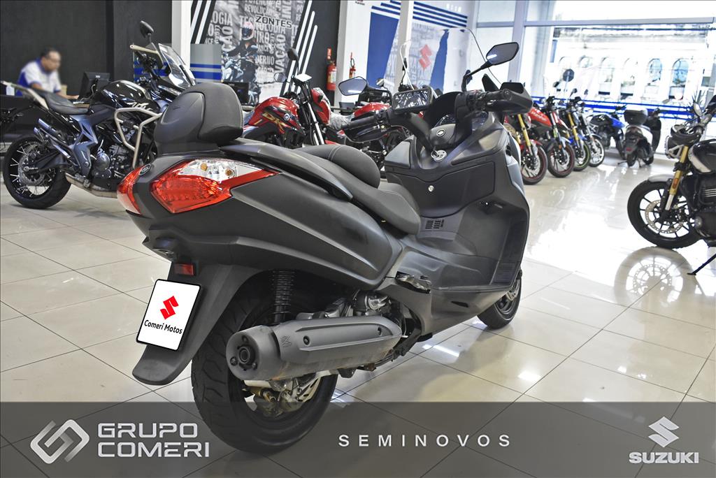 MAXSYM 400I3