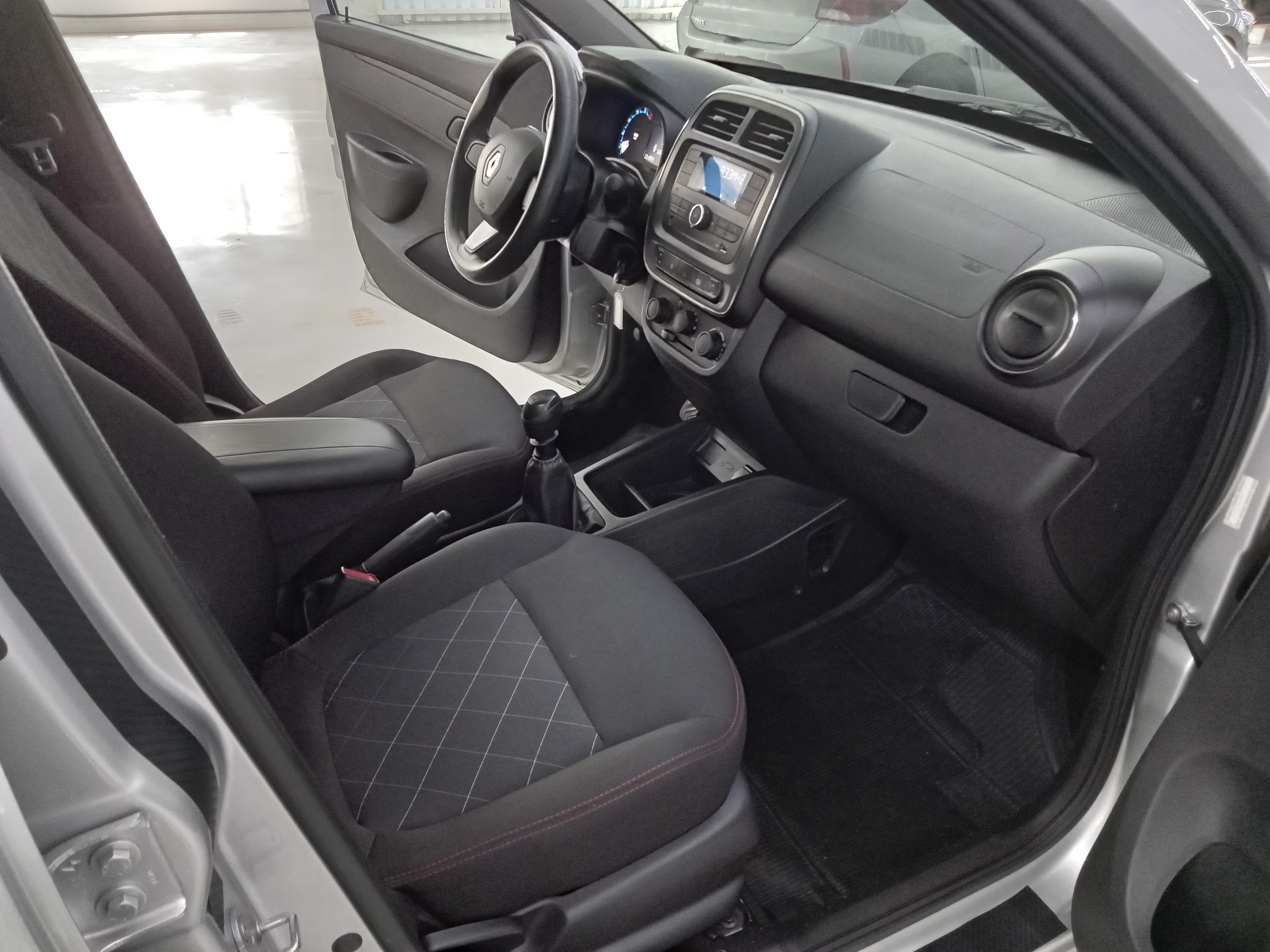 KWID 1.0 12V SCE FLEX ZEN MANUAL10