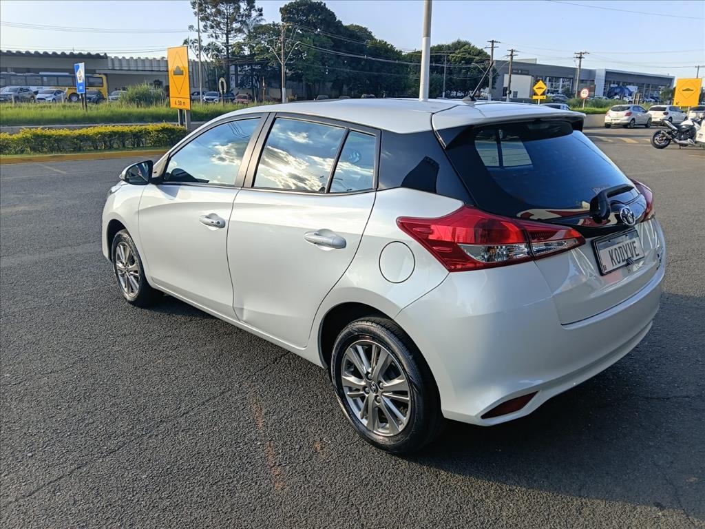 YARIS 1.5 16V FLEX XL PLUS CONNECT MULTIDRIVE3