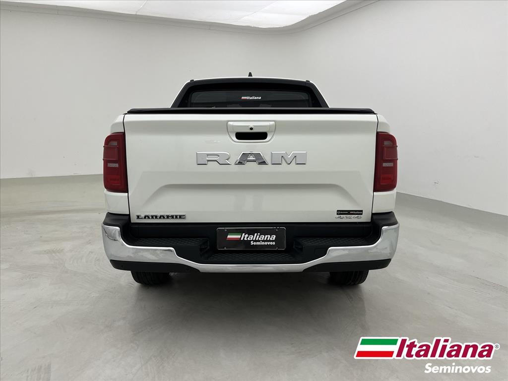 RAMPAGE 2.2 TURBO DIESEL LARAMIE 4X4 AUTOMÁTICO3