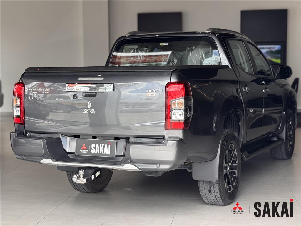Mitsubishi-L200 TRITON-2.4 16V TURBO DIESEL SPORT HPE-S CD 4P 4X4 AUTOMÁTICO