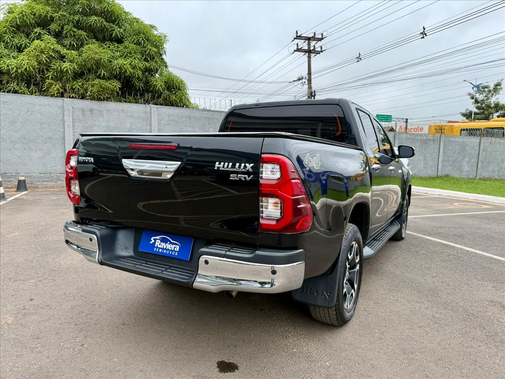 Toyota-HILUX-2.8 D-4D TURBO DIESEL CD SRV 4X4 AUTOMÁTICO