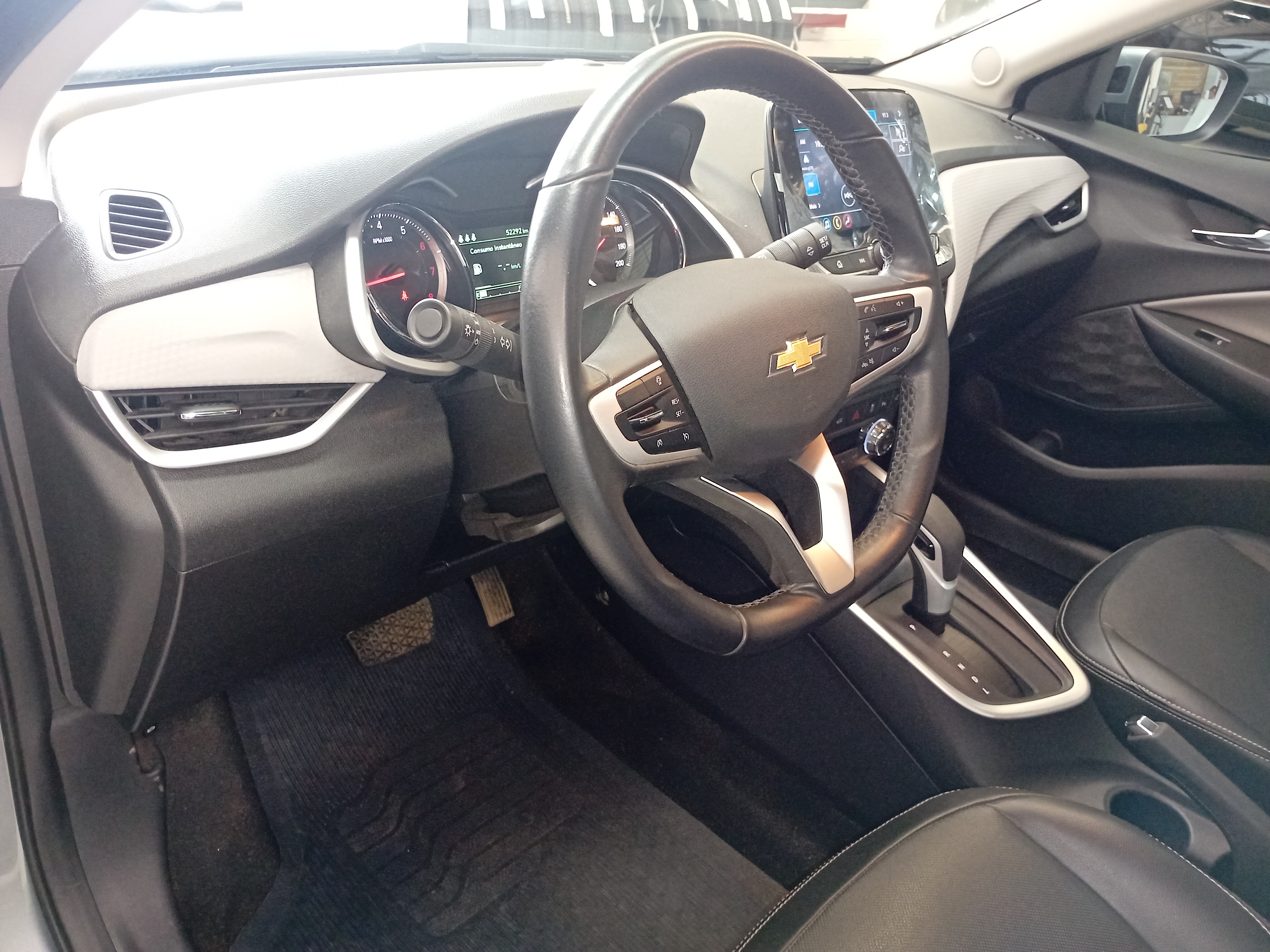 ONIX PLUS 1.0 TURBO FLEX PREMIER AUTOMÁTICO6