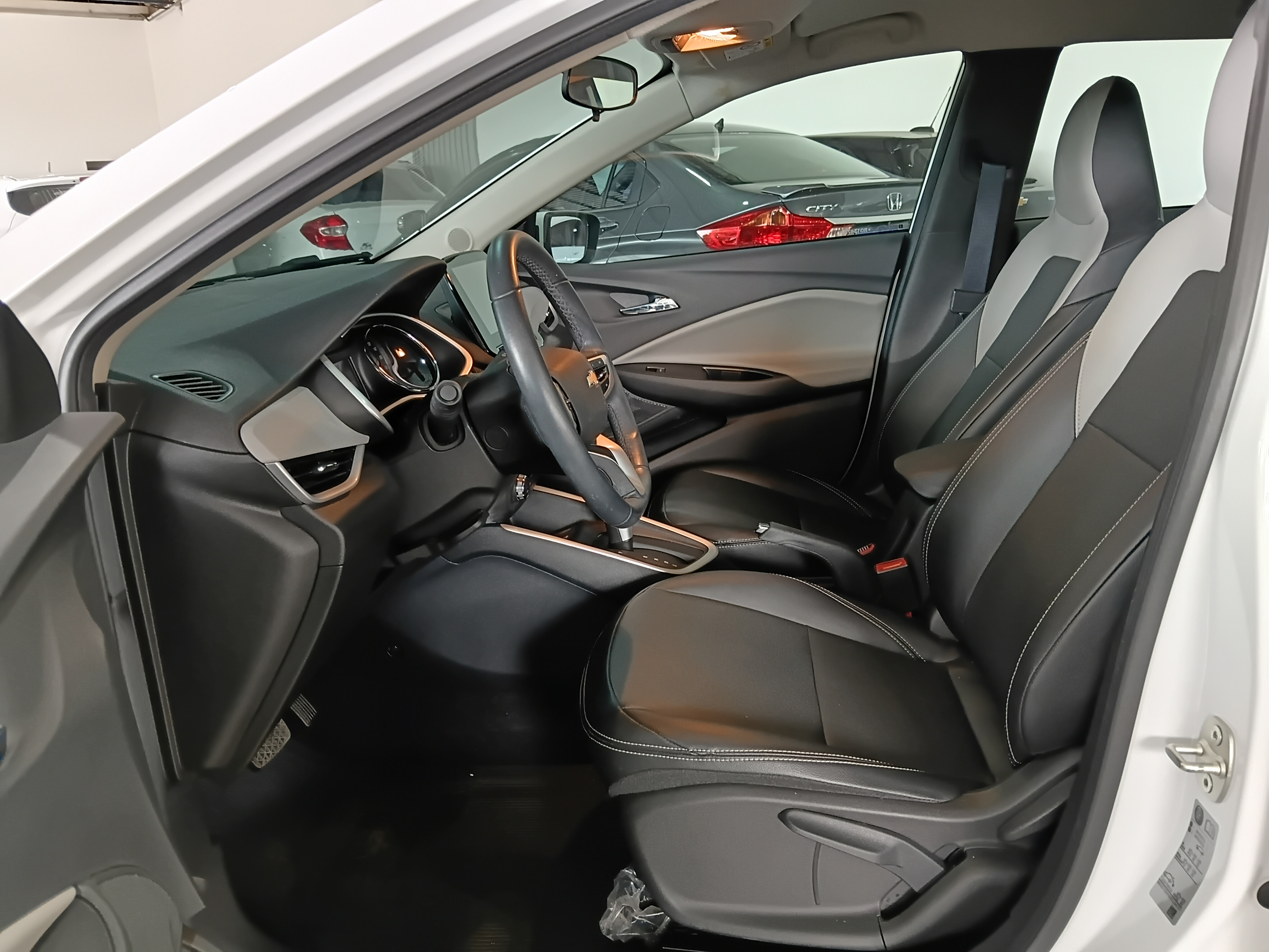Chevrolet Onix Plus 1.0 Turbo Flex Premier Automático - foto 11