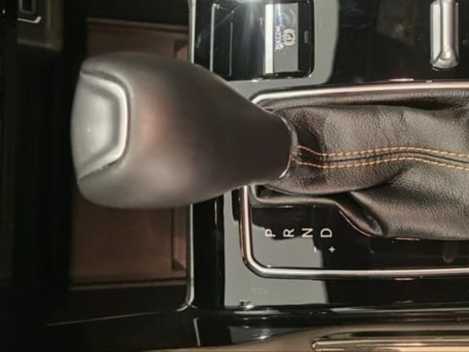 COMMANDER 1.3 T270 TURBO FLEX OVERLAND AT612