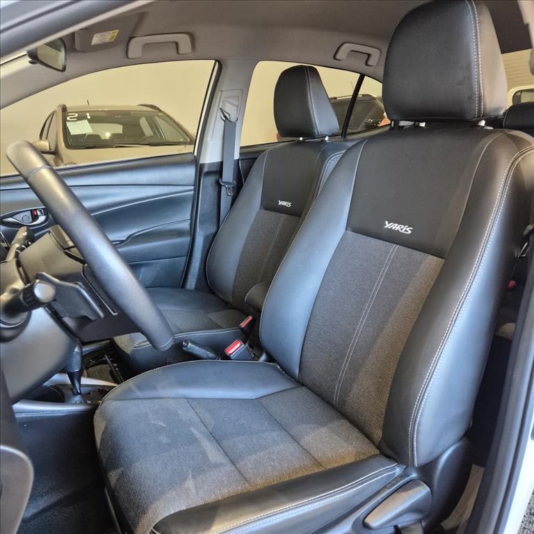 YARIS 1.5 16V FLEX SEDAN XS MULTIDRIVE13