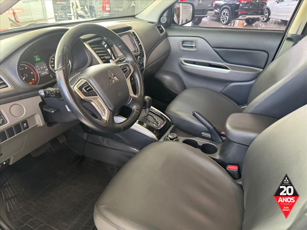 Mitsubishi-L200 TRITON-2.4 16V TURBO DIESEL SPORT HPE CD 4P 4X4 AUTOMÁTICO