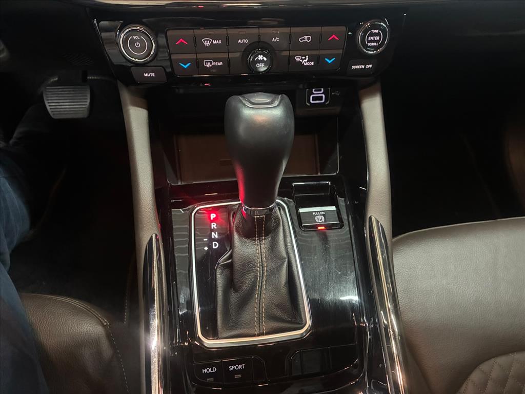 COMMANDER 1.3 T270 TURBO FLEX OVERLAND AT68