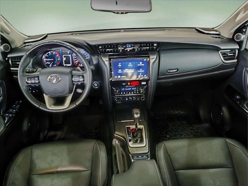 HILUX 2.8 D-4D TURBO DIESEL CD CONQUEST 4X4 AUTOMÁTICO7