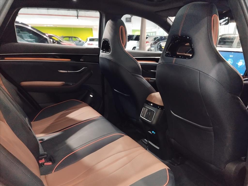 SONG PLUS PREMIUM 1.5 DM-I TURBO HÍBRIDO AWD AUTOMÁTICO14