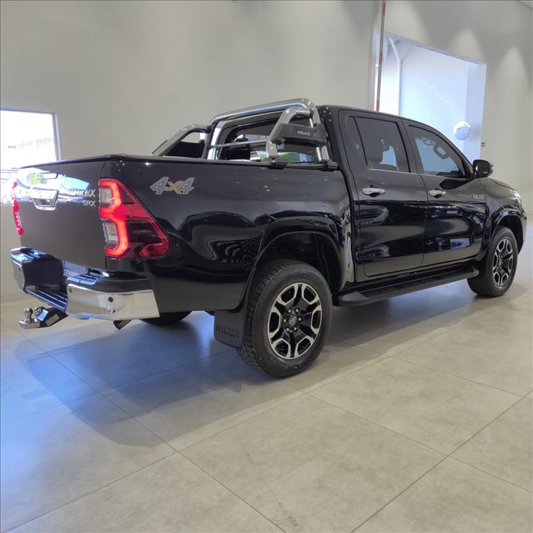 HILUX 2.8 D-4D TURBO DIESEL CD SRX 4X4 AUTOMÁTICO3