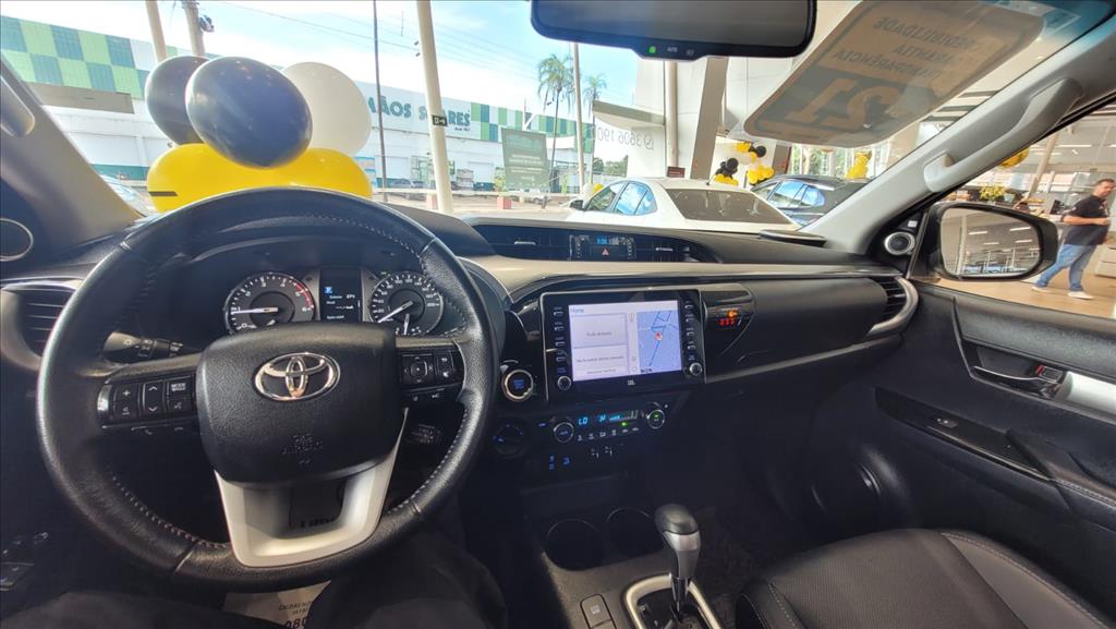 HILUX 2.8 D-4D TURBO DIESEL CD SRX 4X4 AUTOMÁTICO6
