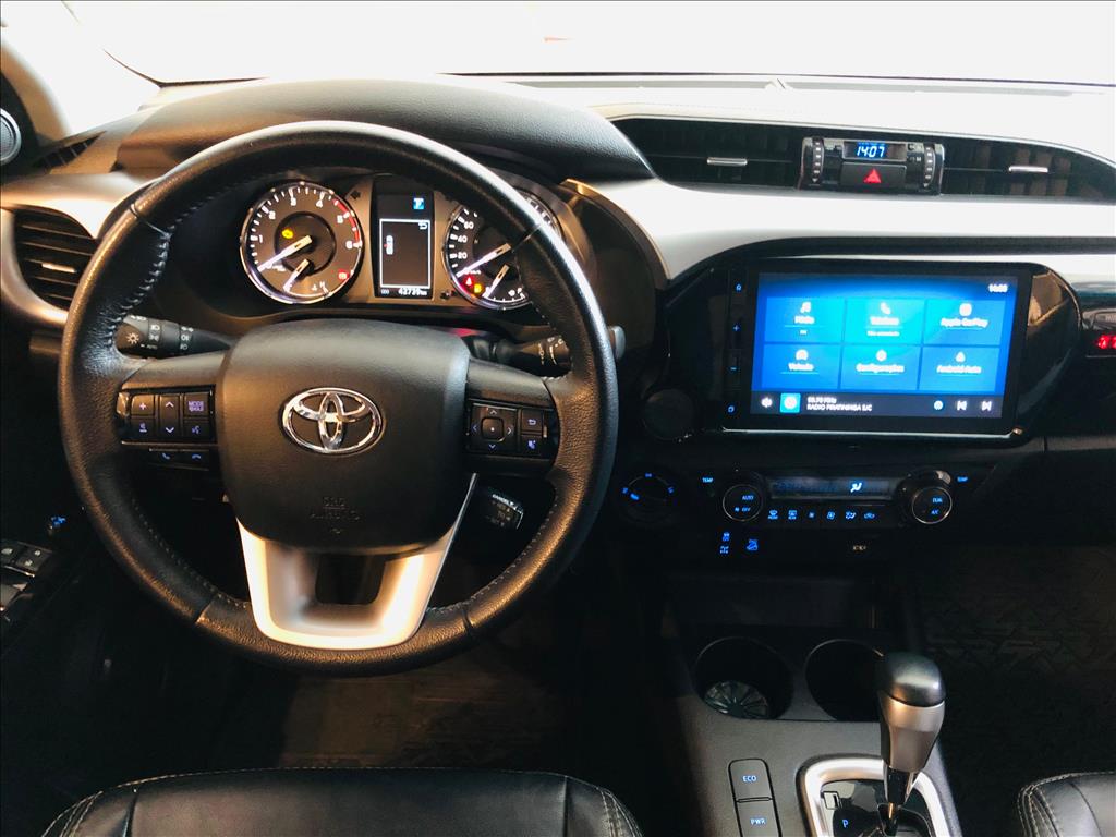 HILUX 2.8 D-4D TURBO DIESEL CD SR 4X4 AUTOMÁTICO11