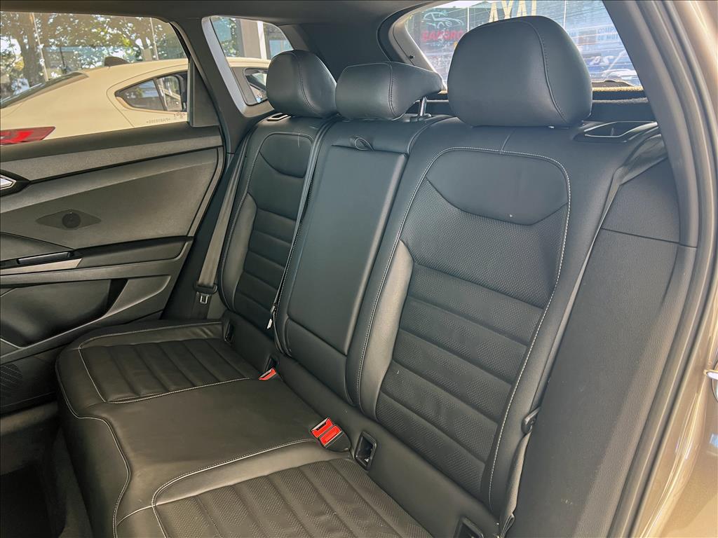 TAOS 1.4 250 TSI TOTAL FLEX HIGHLINE AUTOMÁTICO17
