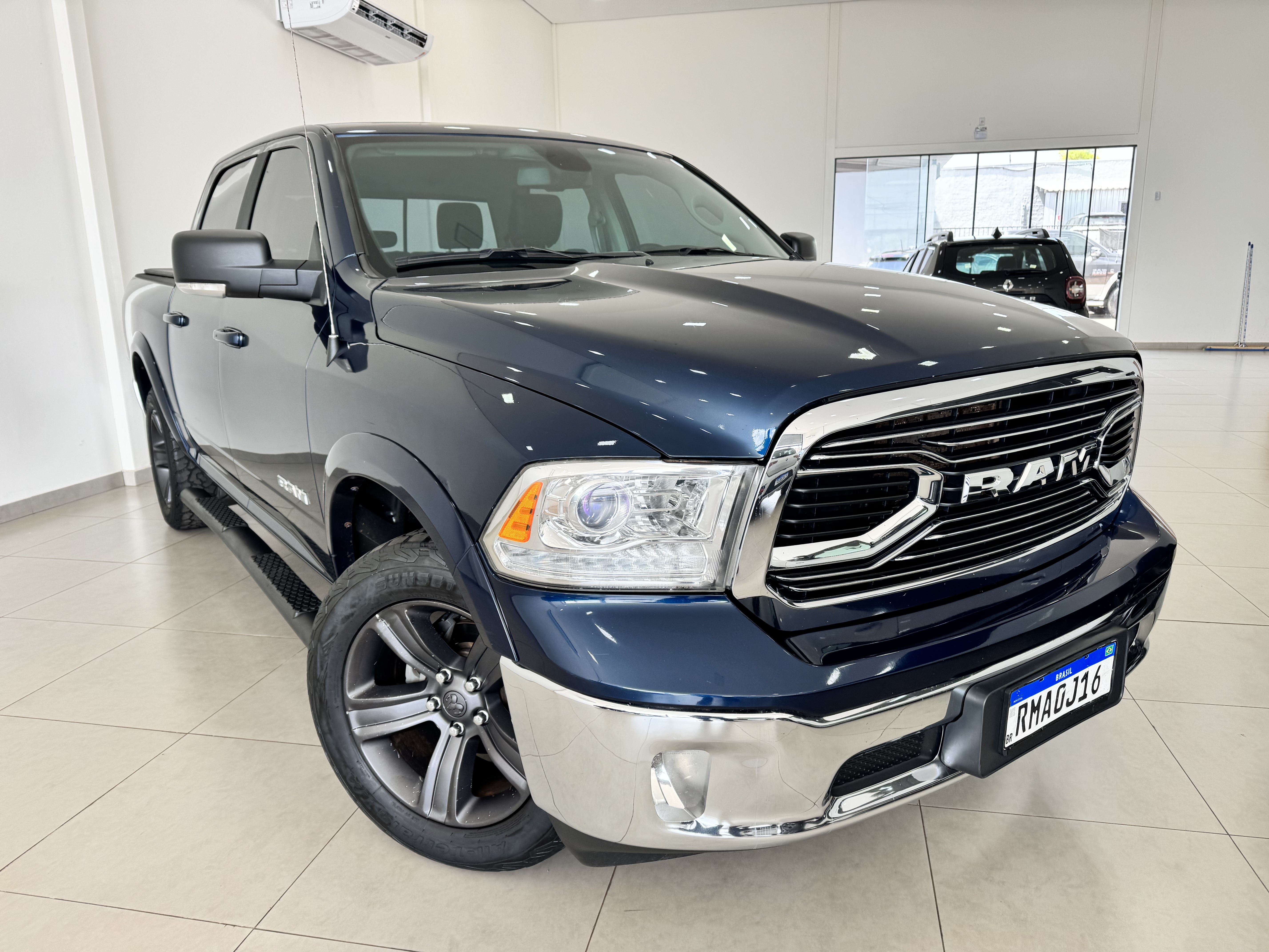 CLASSIC 5.7 V8 GASOLINA LARAMIE CD 4X4 AUTOMÁTICO0