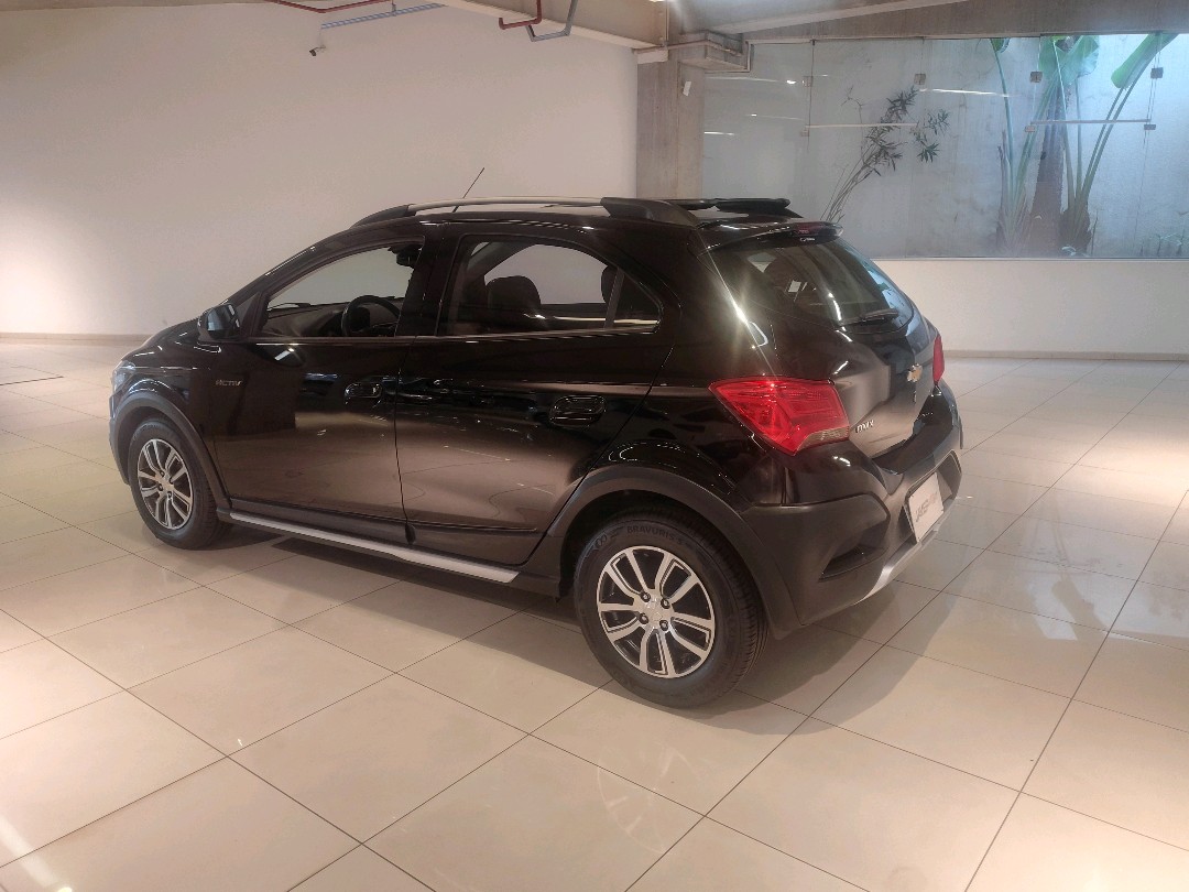 Chevrolet Onix 1.4 Mpfi Activ 8V Flex 4P Manual - foto 6