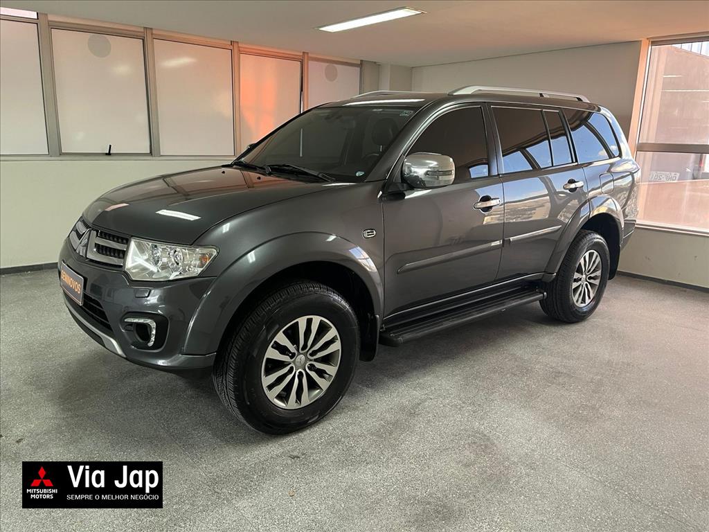 PAJERO 3.2 HPE 4X4 7 LUGARES 16V TURBO INTERCOOLER DIESEL 4P AUTOMÁTICO