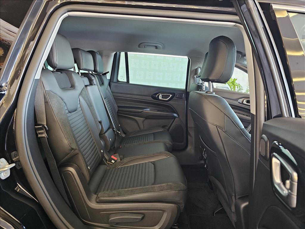COMMANDER 1.3 T270 TURBO FLEX LIMITED AT6 COMMANDER 1.3 T270 TURBO FLEX LIMITED AT6
