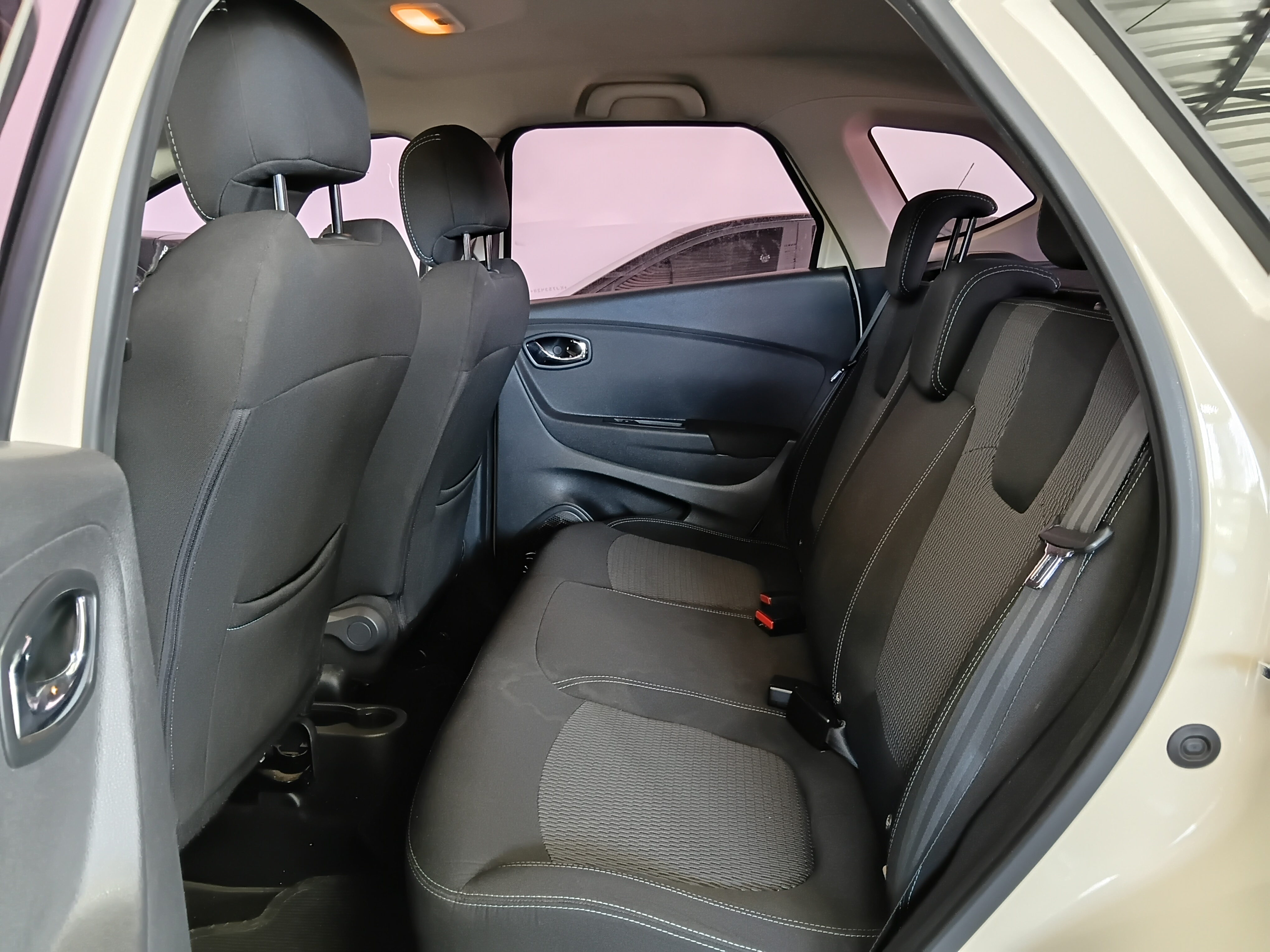 Renault-CAPTUR-1.6 16V SCE FLEX LIFE X-TRONIC