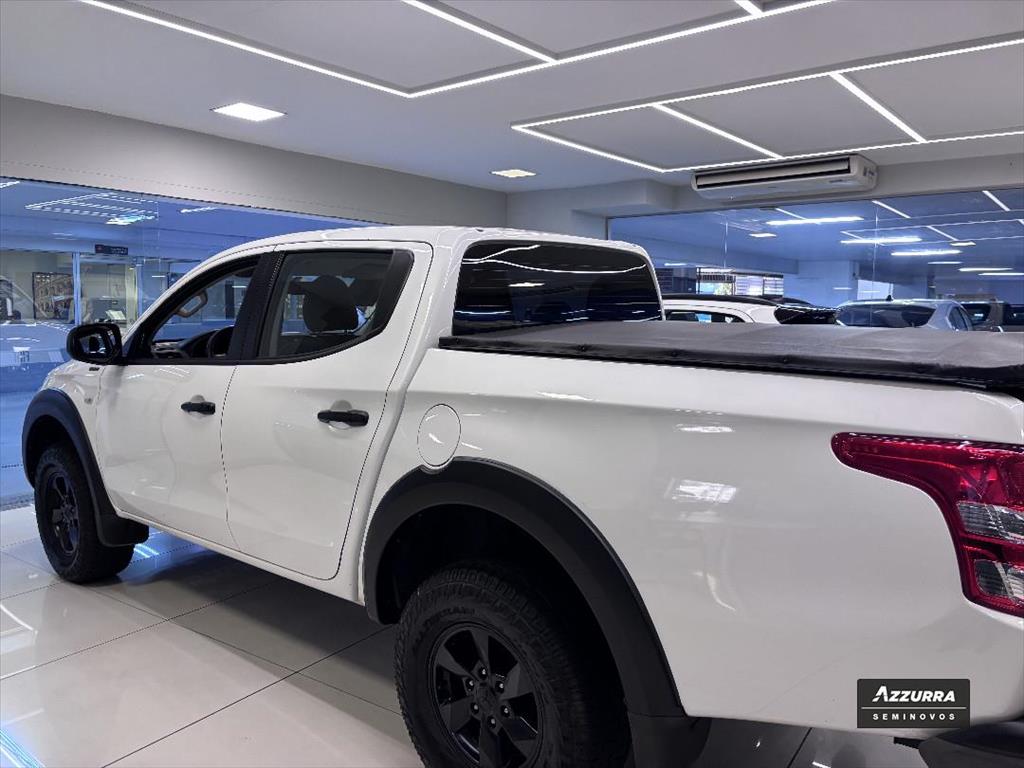 L200 TRITON 2.4 16V TURBO DIESEL GLS CD 4X4 AUTOMÁTICO