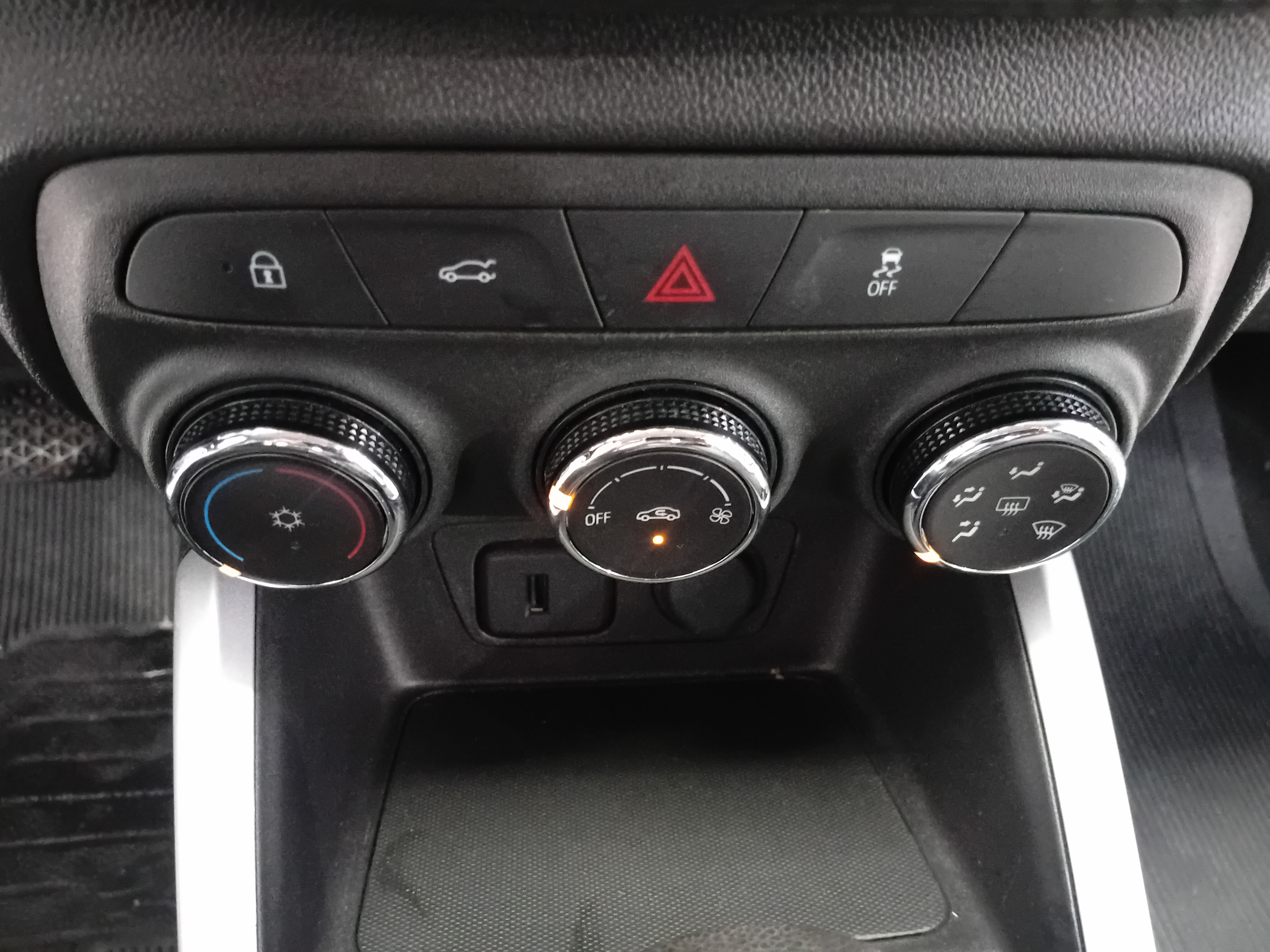 ONIX PLUS 1.0 TURBO FLEX LT AUTOMÁTICO11