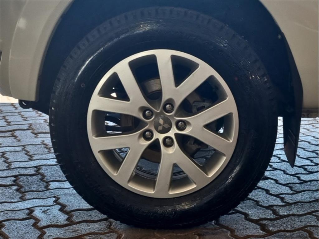PAJERO TR4 2.0 4X4 16V 140CV FLEX 4P AUTOMÁTICO7
