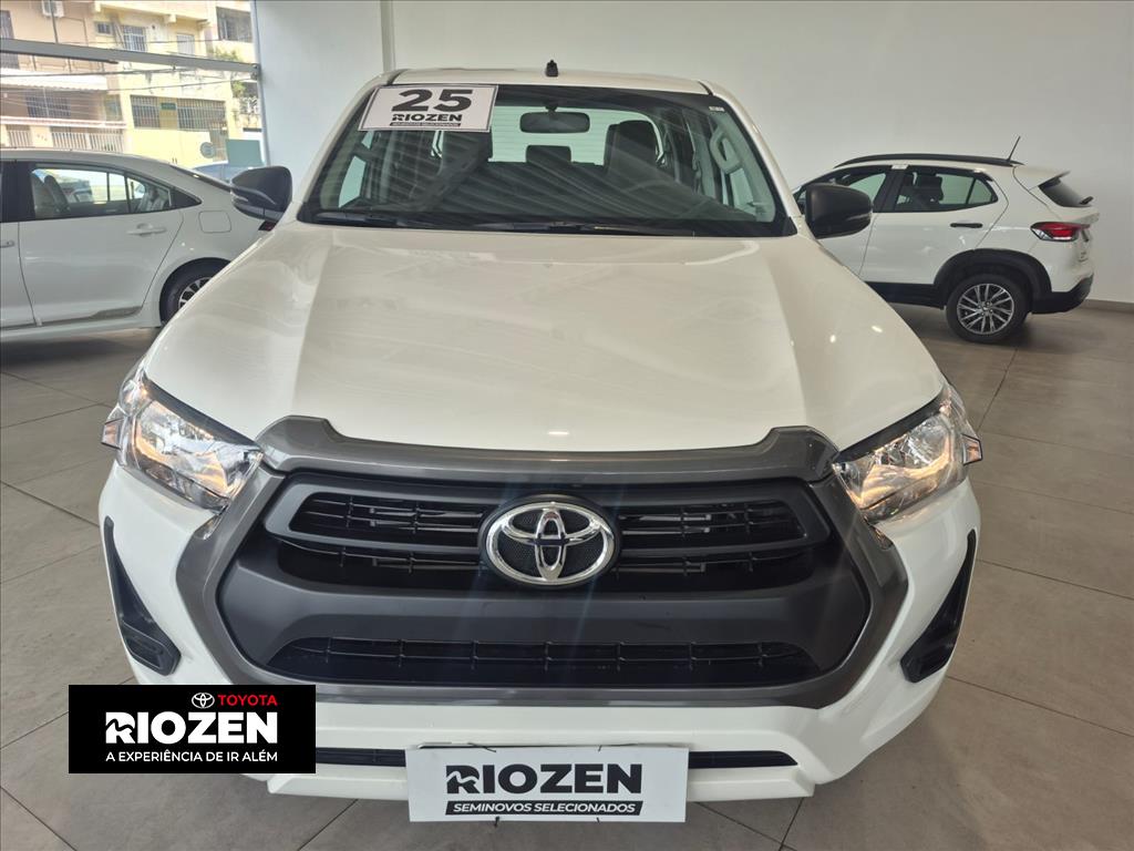 HILUX 2.8 D-4D TURBO DIESEL CD POWER PACK 4X4 AUTOMÁTICO10