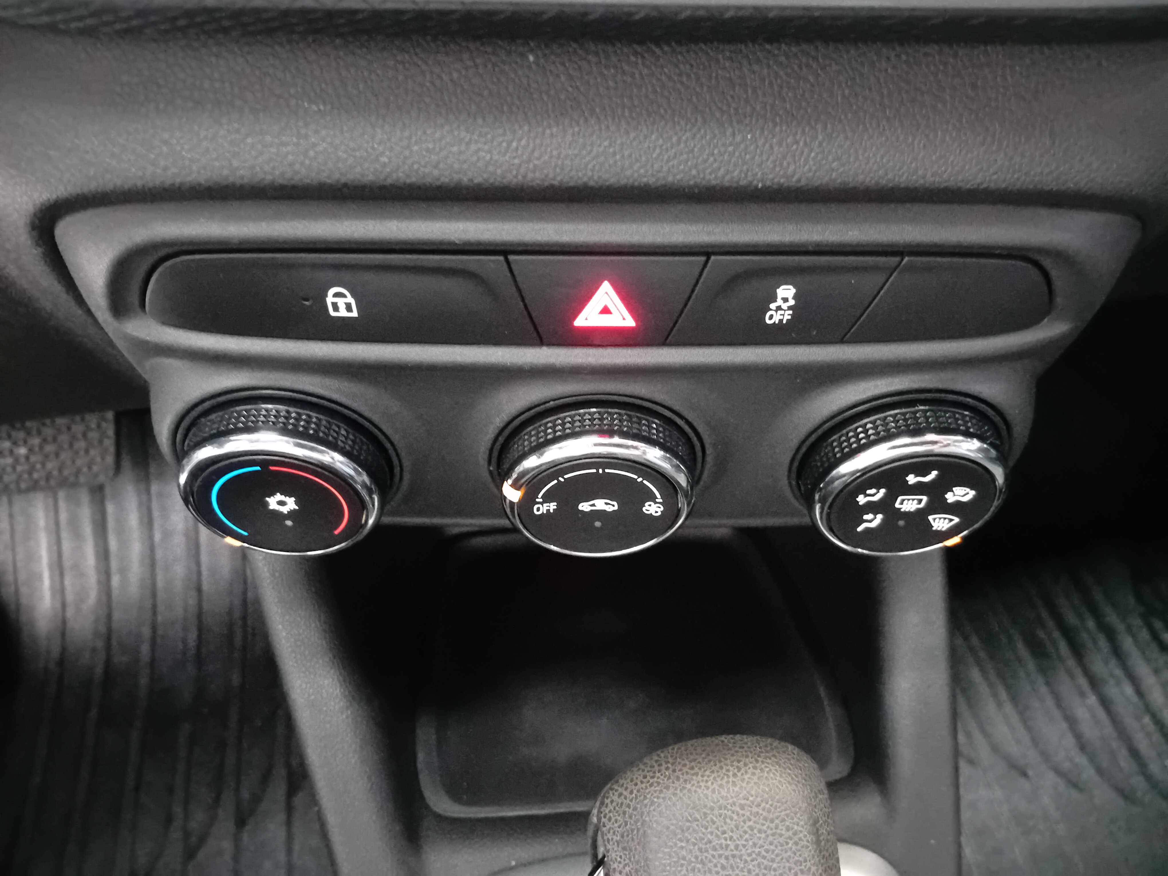 TRACKER 1.0 TURBO FLEX LTZ AUTOMÁTICO11