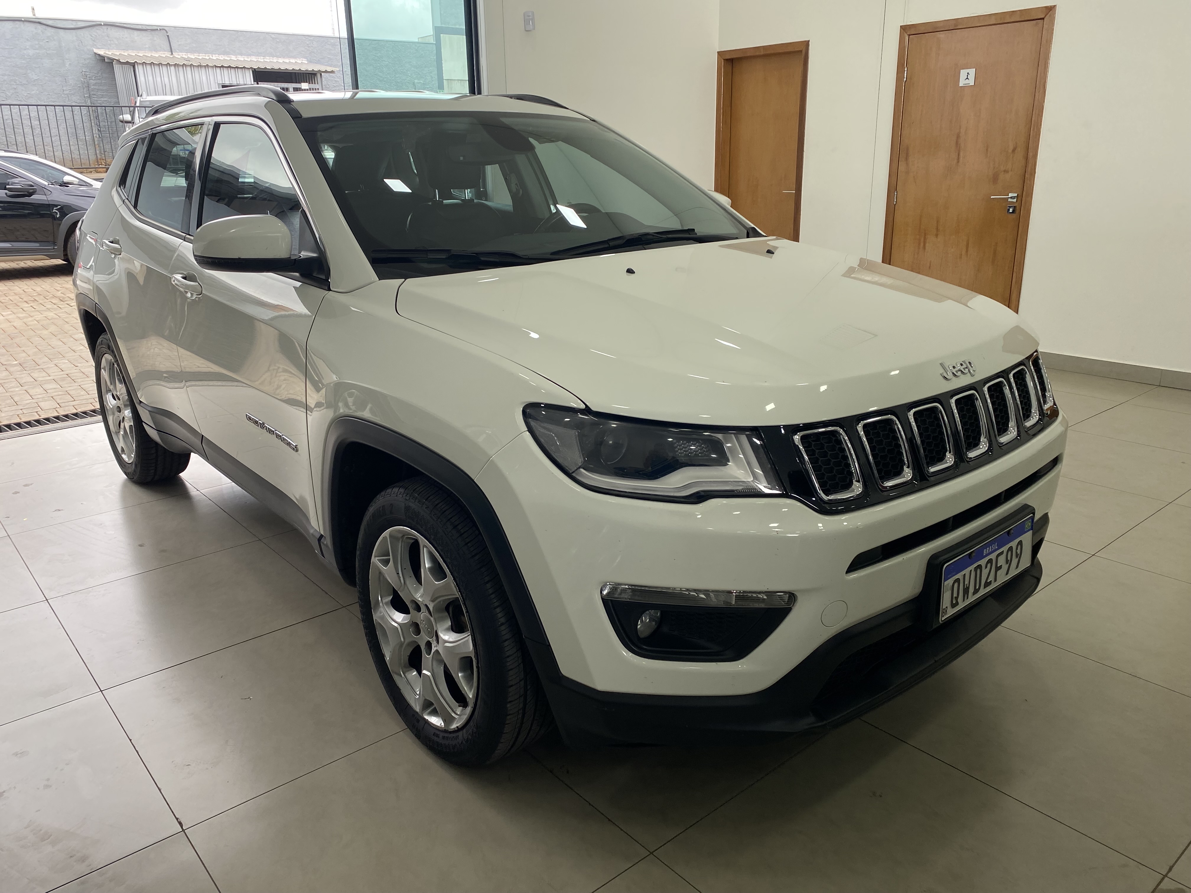 COMPASS 2.0 16V FLEX LONGITUDE AUTOMÁTICO